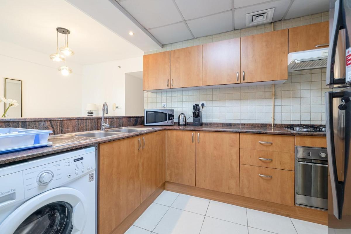 2 Bedroom Apartment I Marina Diamond 4 I Close To Metro Dubai Exterior photo