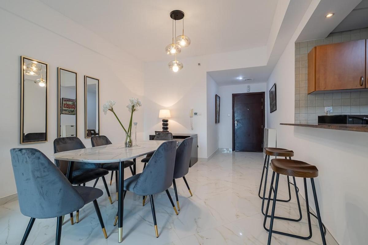 2 Bedroom Apartment I Marina Diamond 4 I Close To Metro Dubai Exterior photo