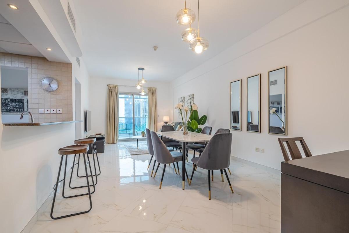 2 Bedroom Apartment I Marina Diamond 4 I Close To Metro Dubai Exterior photo